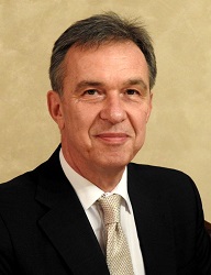 dr n. med. Krzysztof Szkarłat